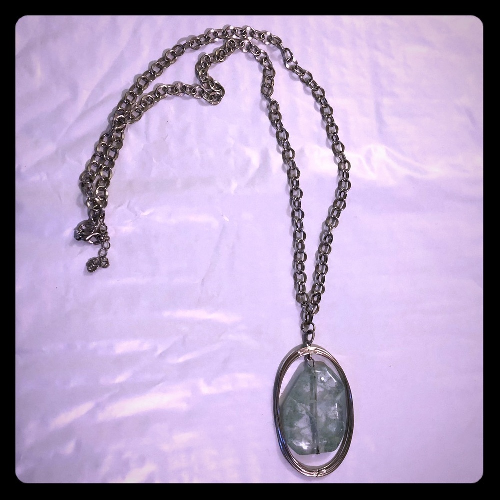 Elegant necklace (costume jewelry)